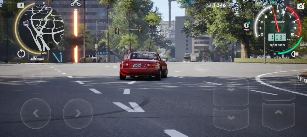 red-sports-car-midtown-driving-simulation.jpg-1024x459